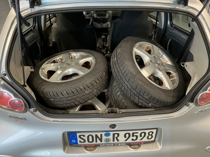 Toyota Aygo 1.0 Cool 2010 – снимка 15