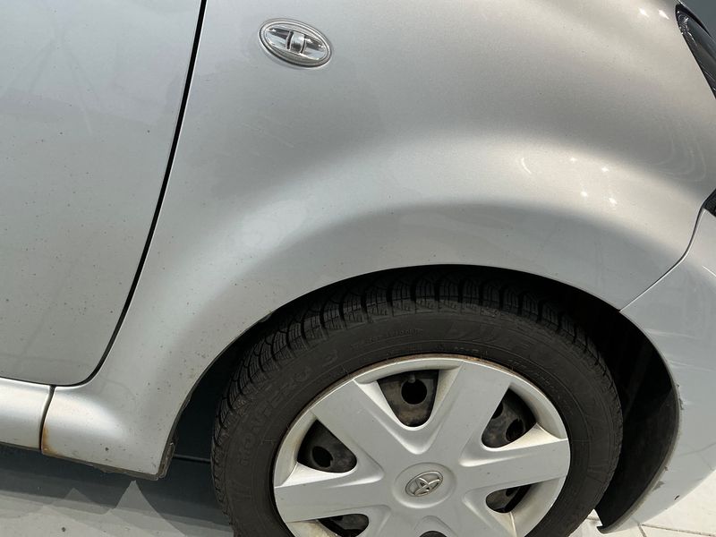 Toyota Aygo 1.0 Cool 2010 – снимка 23
