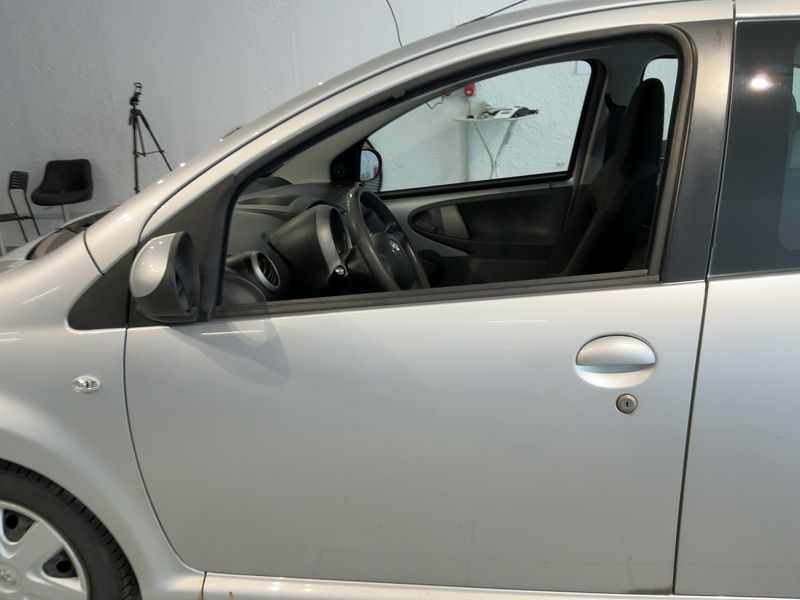 Toyota Aygo 1.0 Cool 2010 – снимка 4