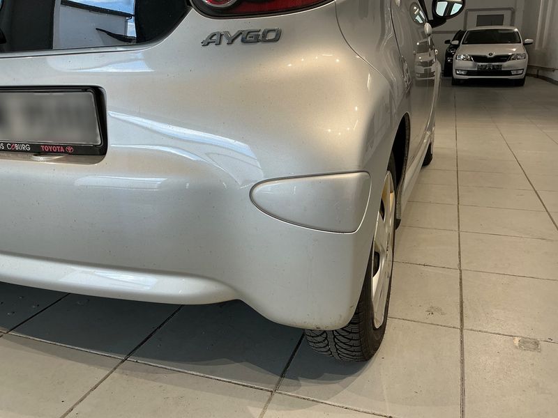 Toyota Aygo 1.0 Cool 2010 – снимка 37