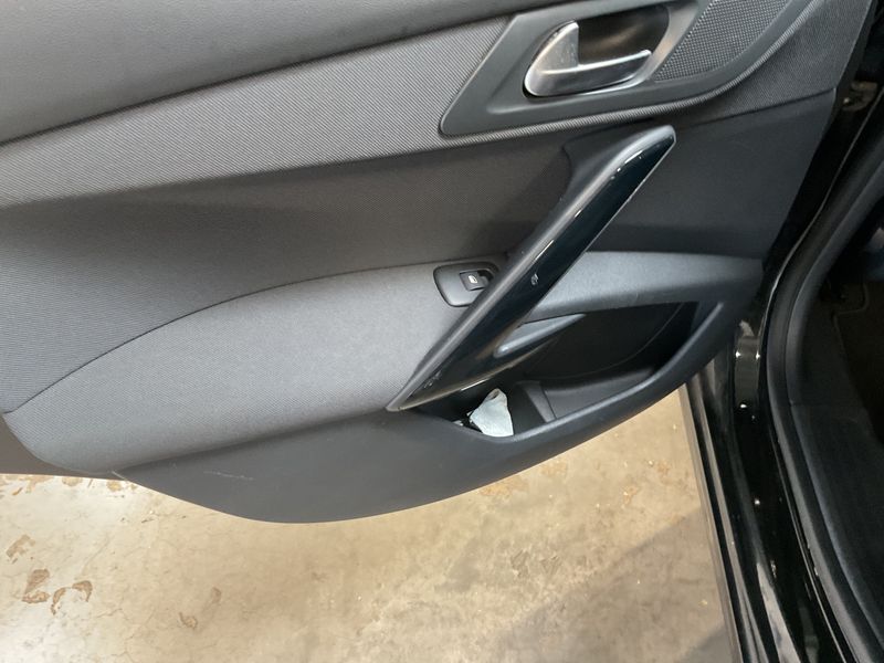 Peugeot 508 2.0 Blue-HDi Allure 2015 – снимка 26