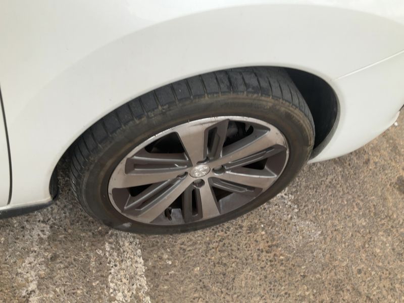 Peugeot 3008 1.6 Blue-HDi Allure 2015 – снимка 11