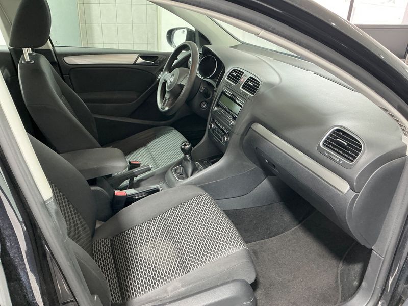 Volkswagen Golf VI 1.6 Trendline 2009 – снимка 3