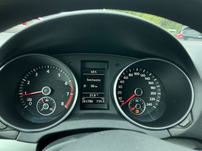 Volkswagen Golf VI 1.6 Trendline 2009 – снимка 4