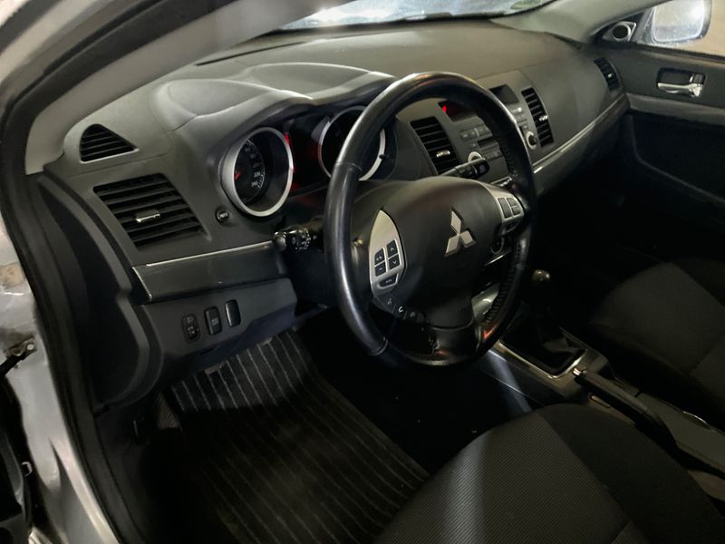 Mitsubishi Lancer 1.8 DOHC Intense 2010 – снимка 28