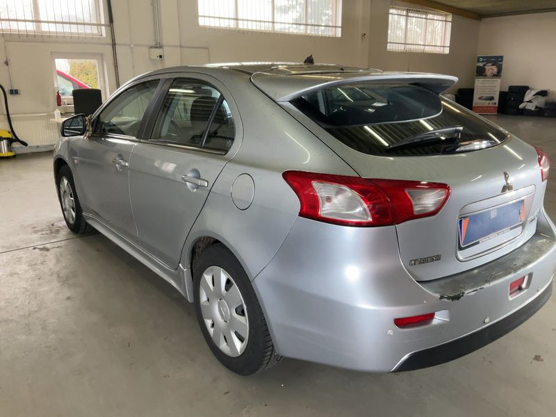 Mitsubishi Lancer 1.8 DOHC Intense 2010 – снимка 6