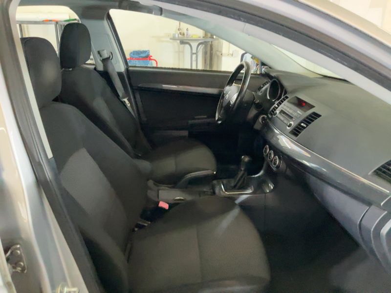 Mitsubishi Lancer 1.8 DOHC Intense 2010 – снимка 16