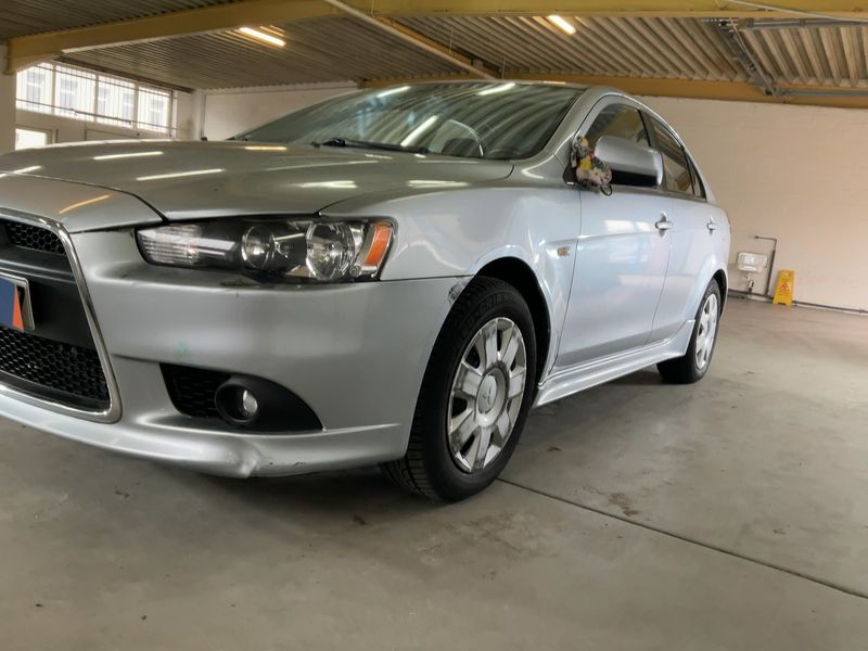 Mitsubishi Lancer 1.8 DOHC Intense 2010 – снимка 2