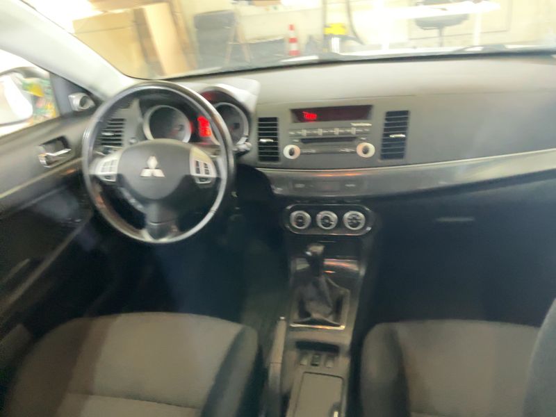 Mitsubishi Lancer 1.8 DOHC Intense 2010 – снимка 17
