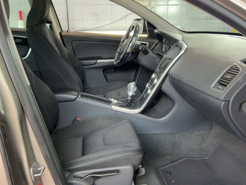 Volvo XC60 2.4 D4 Business AWD 2014 – снимка 17
