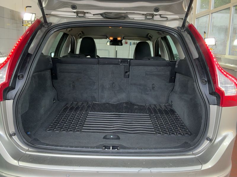 Volvo XC60 2.4 D4 Business AWD 2014 – снимка 16
