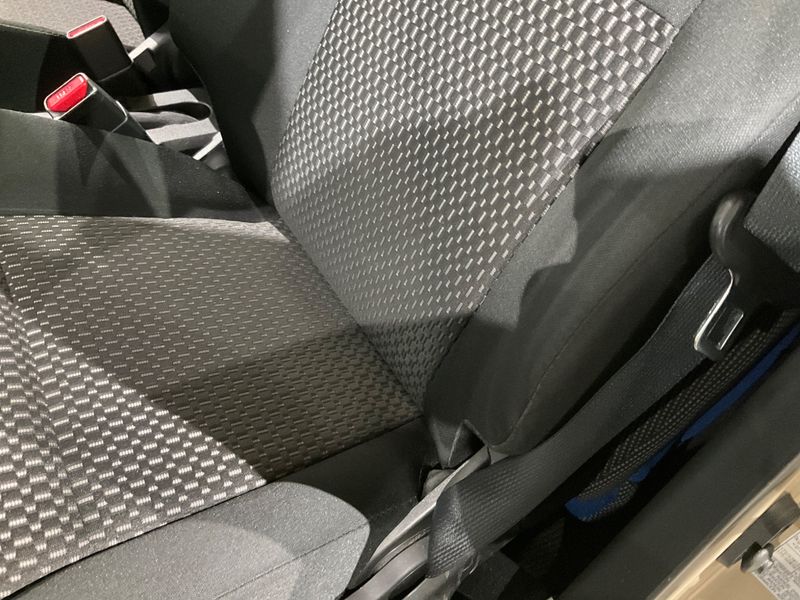 Suzuki Ignis 1.2 DualJet Mild-Hybrid Comfort 2024 – снимка 34