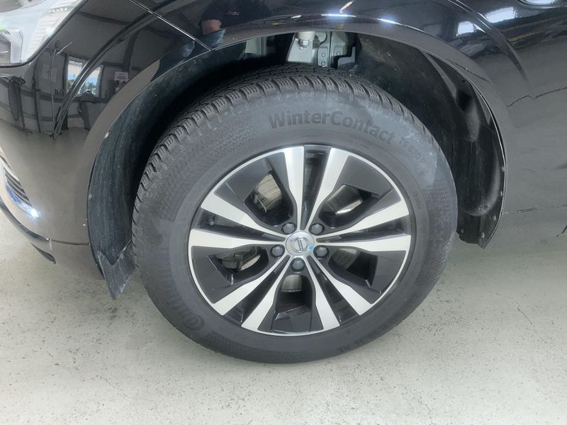Volvo XC60 2.0 T6 Plug-in Hybrid Inscription Expression AWD 2021 – снимка 3