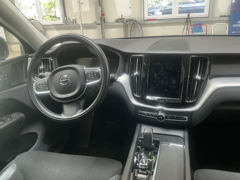 Volvo XC60 2.0 T6 Plug-in Hybrid Inscription Expression AWD 2021 – снимка 17