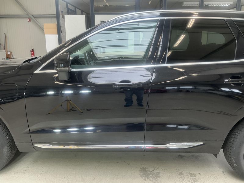 Volvo XC60 2.0 T6 Plug-in Hybrid Inscription Expression AWD 2021 – снимка 4