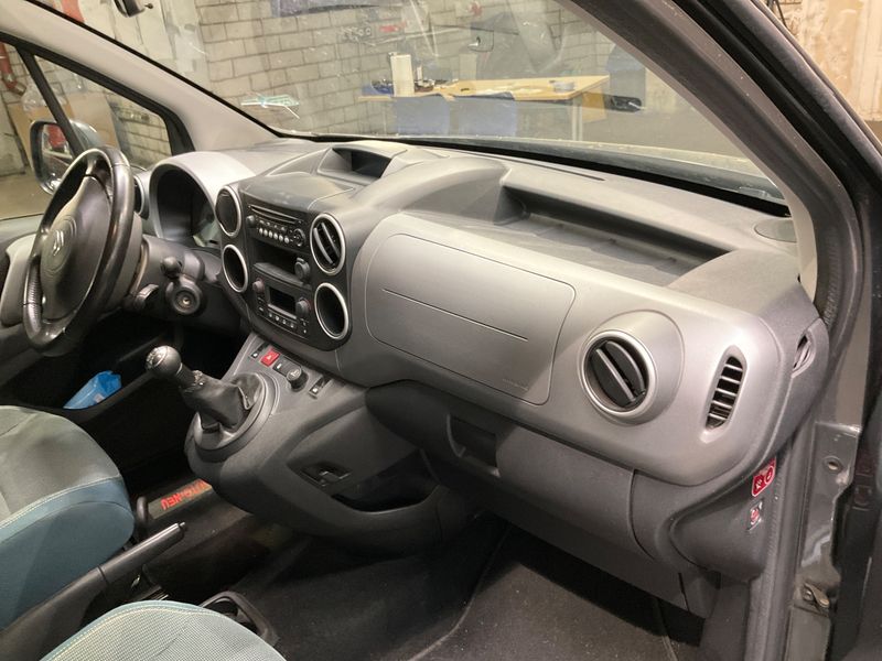 Citroen Berlingo 1.6 Selection 2018 – снимка 41