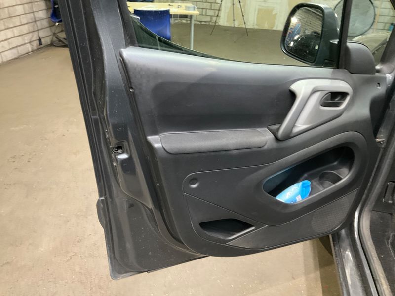 Citroen Berlingo 1.6 Selection 2018 – снимка 43