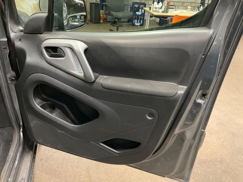 Citroen Berlingo 1.6 Selection 2018 – снимка 42