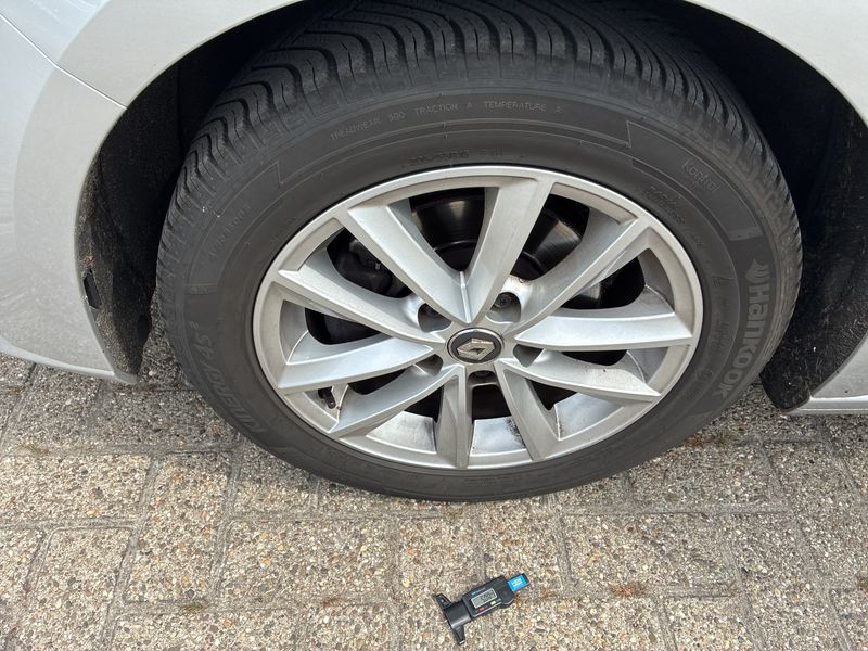 Renault Megane 1.5 dCi BOSE Edition 2017 – снимка 15
