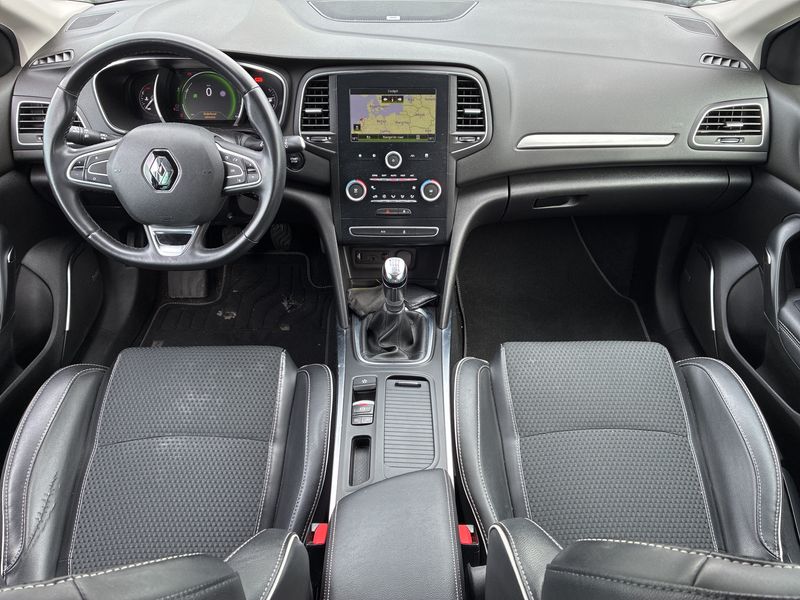 Renault Megane 1.5 dCi BOSE Edition 2017 – снимка 11