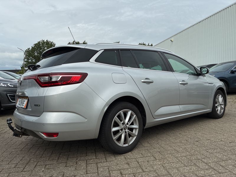Renault Megane 1.5 dCi BOSE Edition 2017 – снимка 5