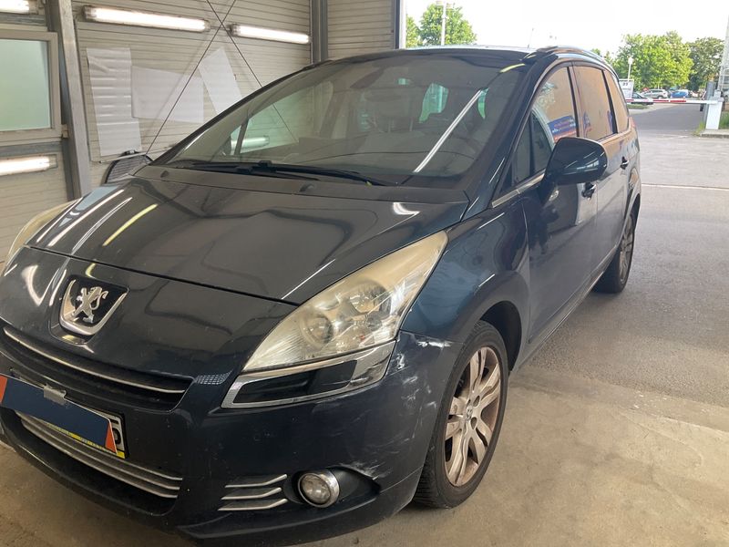 Peugeot 5008 2.0 HDi Platinum 2011 – снимка 1
