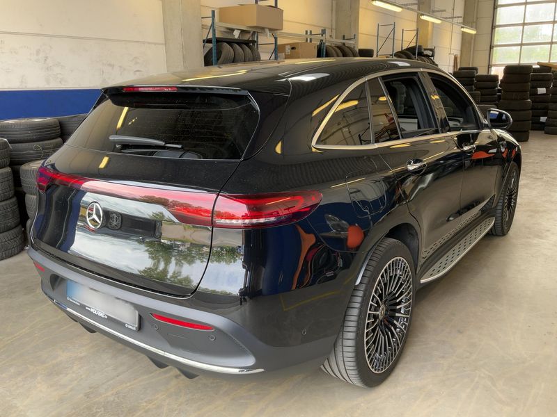Mercedes-Benz EQC electric drive 300 kW 4Matic AMG Line 2020 – снимка 8
