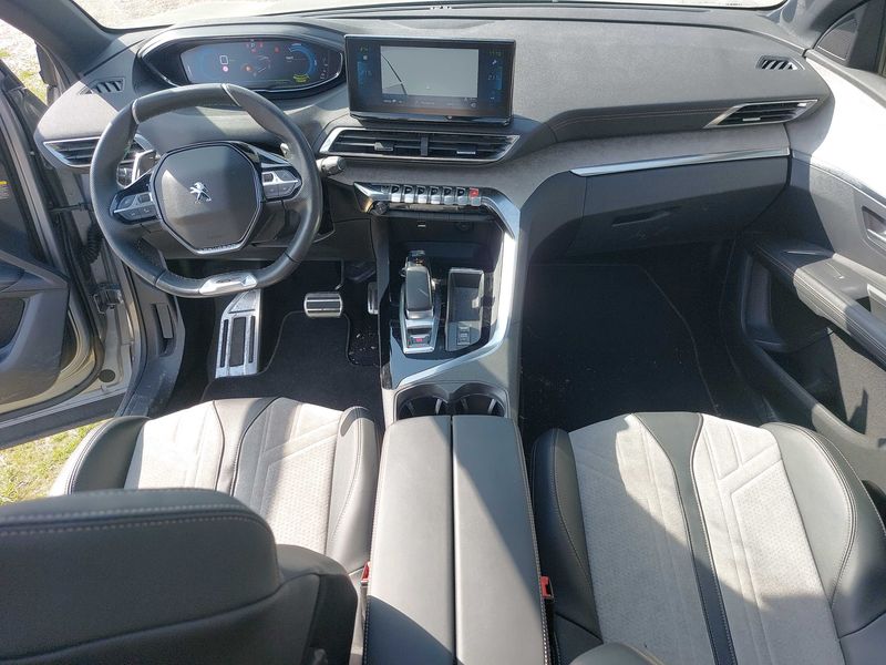 Peugeot 3008 1.6 Hybrid 225 GT 2021 – снимка 11