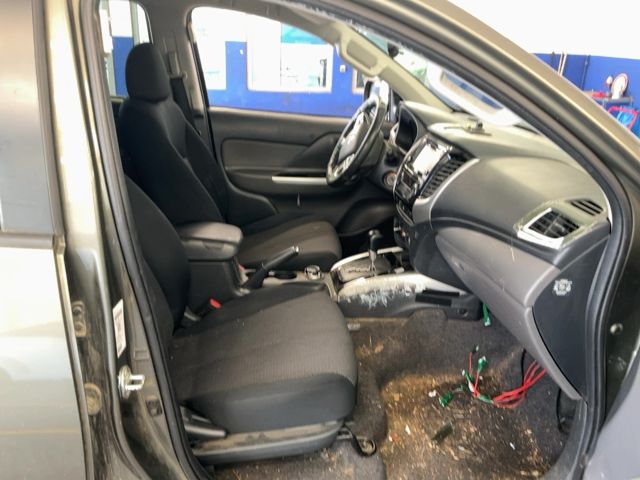 Mitsubishi L 200 2.4 DI-D Plus Doppelkabine 4WD 2019 – снимка 16