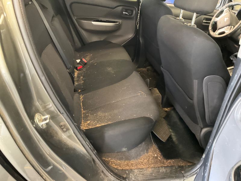 Mitsubishi L 200 2.4 DI-D Plus Doppelkabine 4WD 2019 – снимка 34