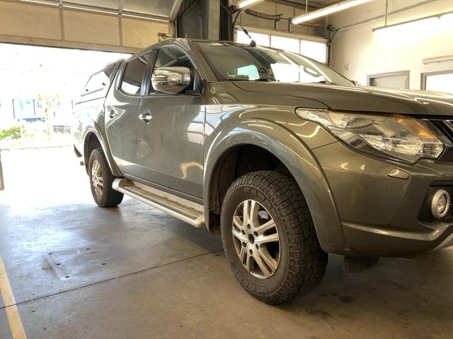 Mitsubishi L 200 2.4 DI-D Plus Doppelkabine 4WD 2019 – снимка 12