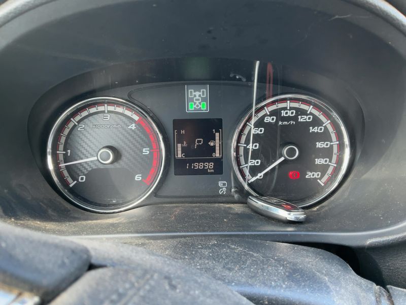 Mitsubishi L 200 2.4 DI-D Plus Doppelkabine 4WD 2019 – снимка 18