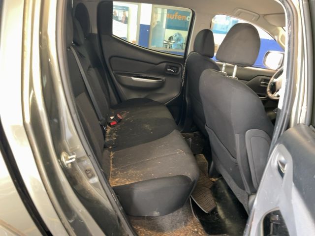 Mitsubishi L 200 2.4 DI-D Plus Doppelkabine 4WD 2019 – снимка 19