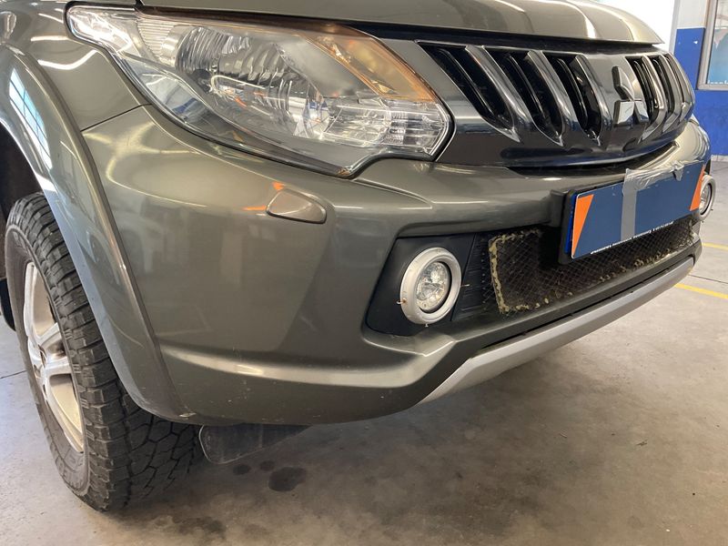 Mitsubishi L 200 2.4 DI-D Plus Doppelkabine 4WD 2019 – снимка 44