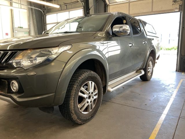 Mitsubishi L 200 2.4 DI-D Plus Doppelkabine 4WD 2019 – снимка 2