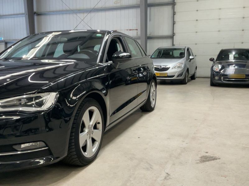 Audi A3 Sportback 1.4 TFSI ACT ultra Ambition 2015 – снимка 2