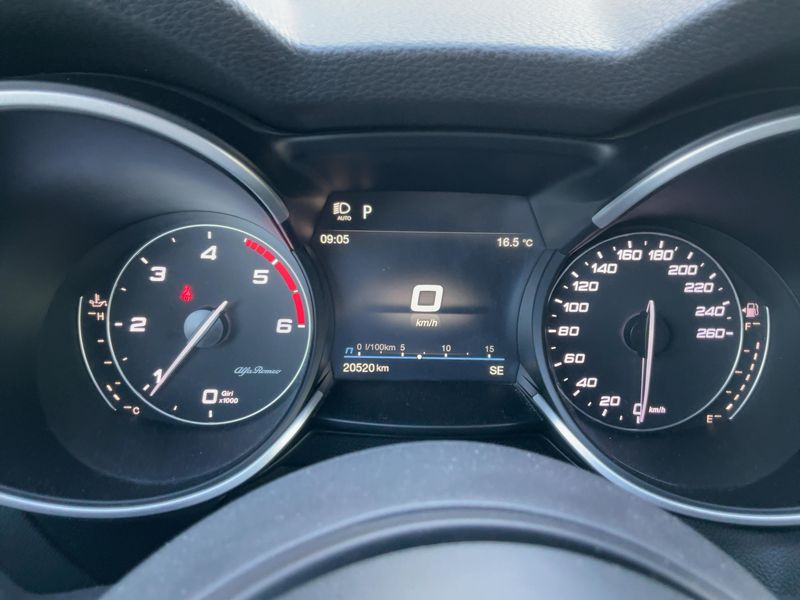 Alfa Romeo Stelvio 2.2 JTDM Sprint Q4 2022 – снимка 18
