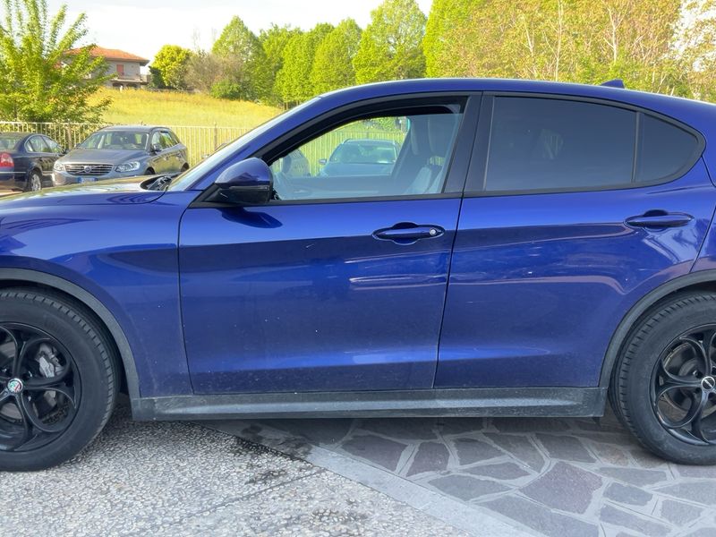 Alfa Romeo Stelvio 2.2 JTDM Sprint Q4 2022 – снимка 4