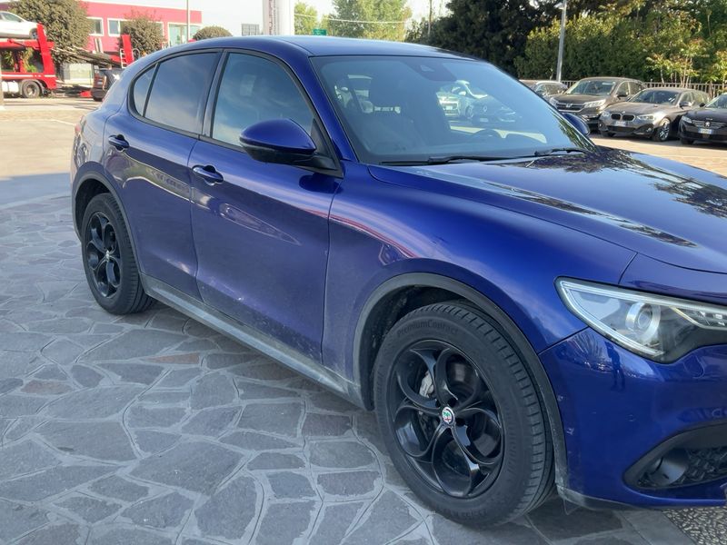 Alfa Romeo Stelvio 2.2 JTDM Sprint Q4 2022 – снимка 12
