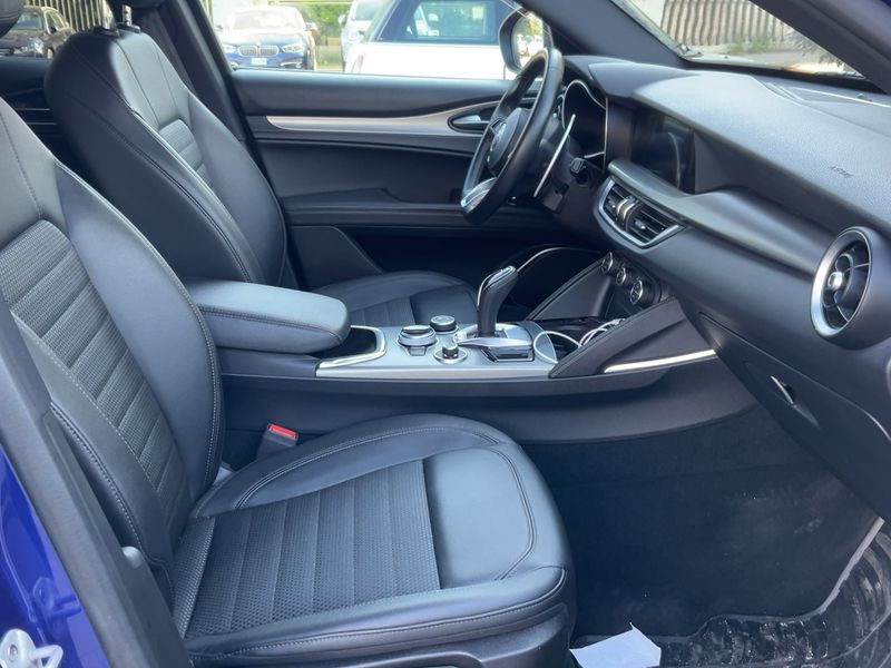 Alfa Romeo Stelvio 2.2 JTDM Sprint Q4 2022 – снимка 16