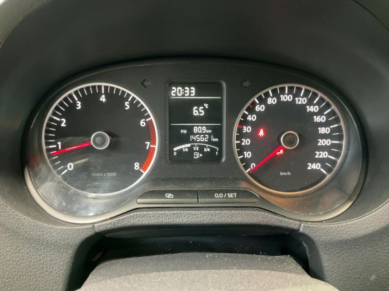 Volkswagen Polo 1.2 TSI Style 2011 – снимка 19