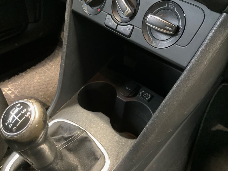 Volkswagen Polo 1.2 TSI Style 2011 – снимка 38