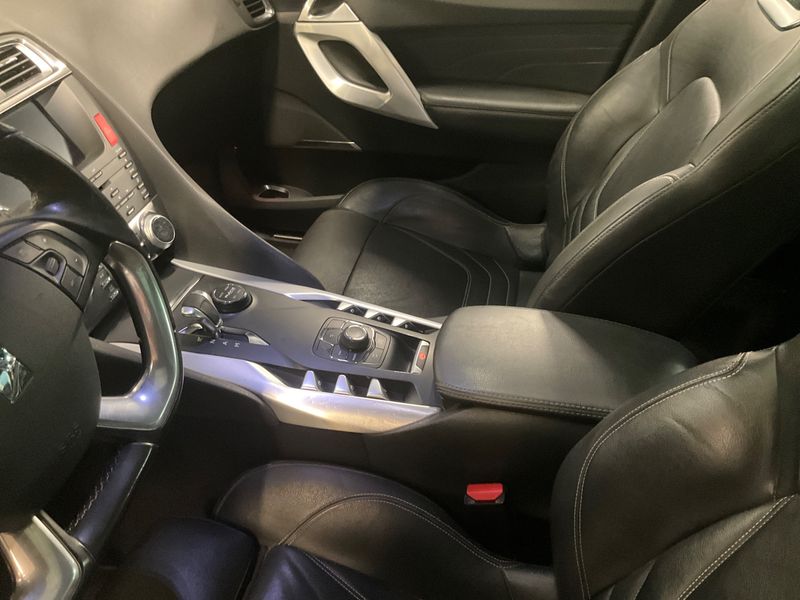 Citroen DS5 2.0 HDi Hybrid4 SportChic 2012 – снимка 32