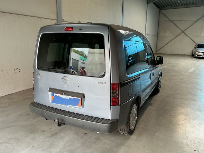 Opel Combo 1.3 CDTI Tour Enjoy 2010 – снимка 2