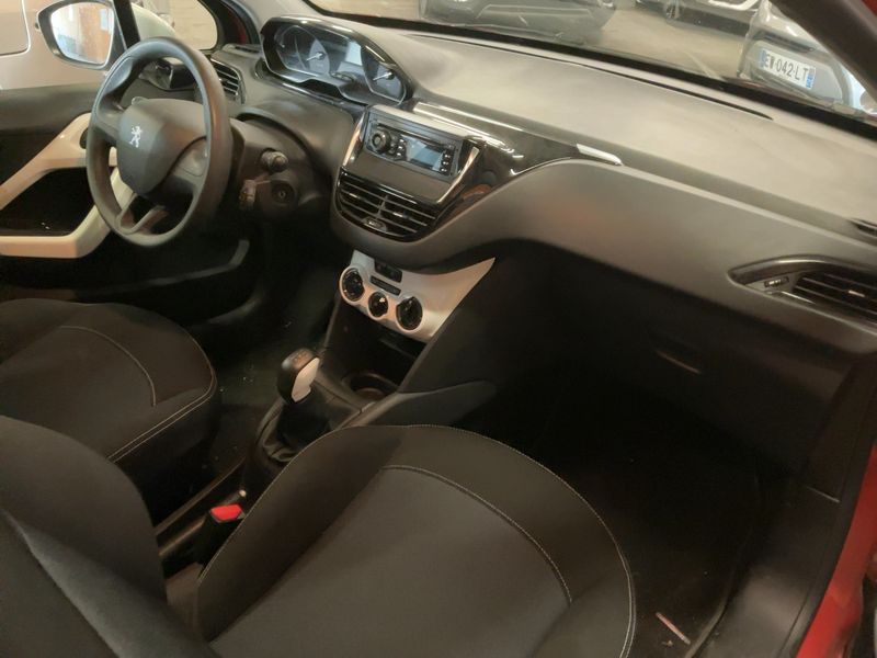 Peugeot 208 1.2 PureTech Like 2017 – снимка 17