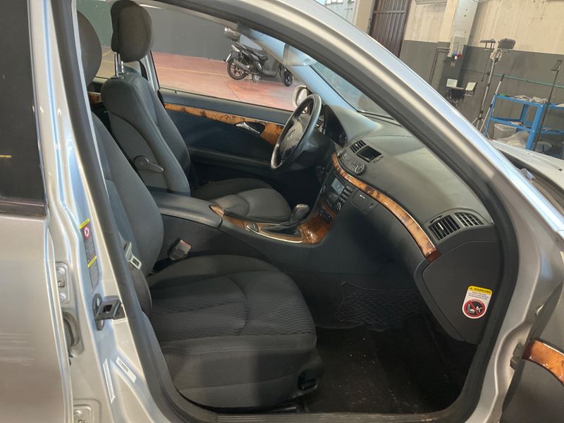 Mercedes-Benz E-Klasse E 220 CDI T Elegance 2005 – снимка 3