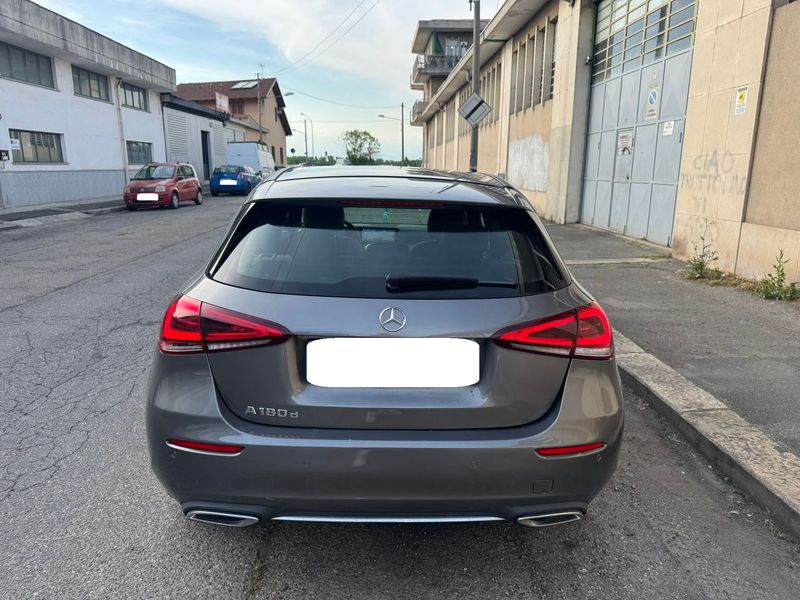 Mercedes-Benz A-Klasse A 180 d Sport 2018 – снимка 4