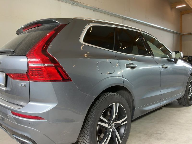 Volvo XC60 2.0 T8 Plug-in Hybrid R-Design AWD 2018 – снимка 8