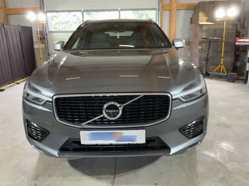 Volvo XC60 2.0 T8 Plug-in Hybrid R-Design AWD 2018 – снимка 14