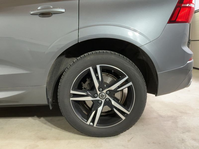 Volvo XC60 2.0 T8 Plug-in Hybrid R-Design AWD 2018 – снимка 5